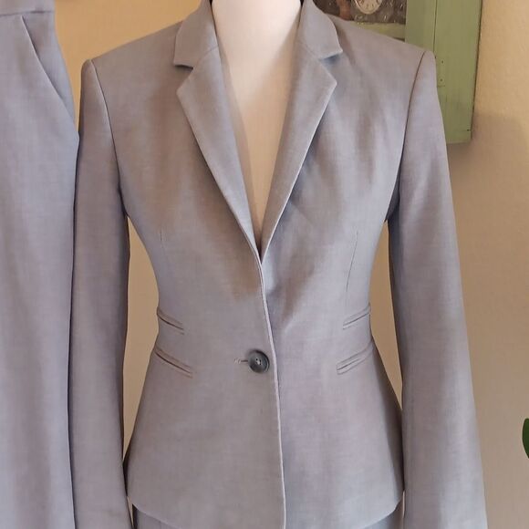Express Three Piece Gray Women's Suit Set. Career. Professional. - Picture 3 of 16